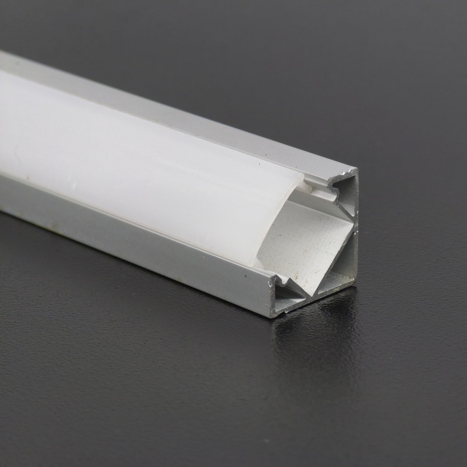STL-1203 – Inside Corner Aluminum LED Channel with Trim, 0.7" Wide, Anodized Silver, 5-Pack