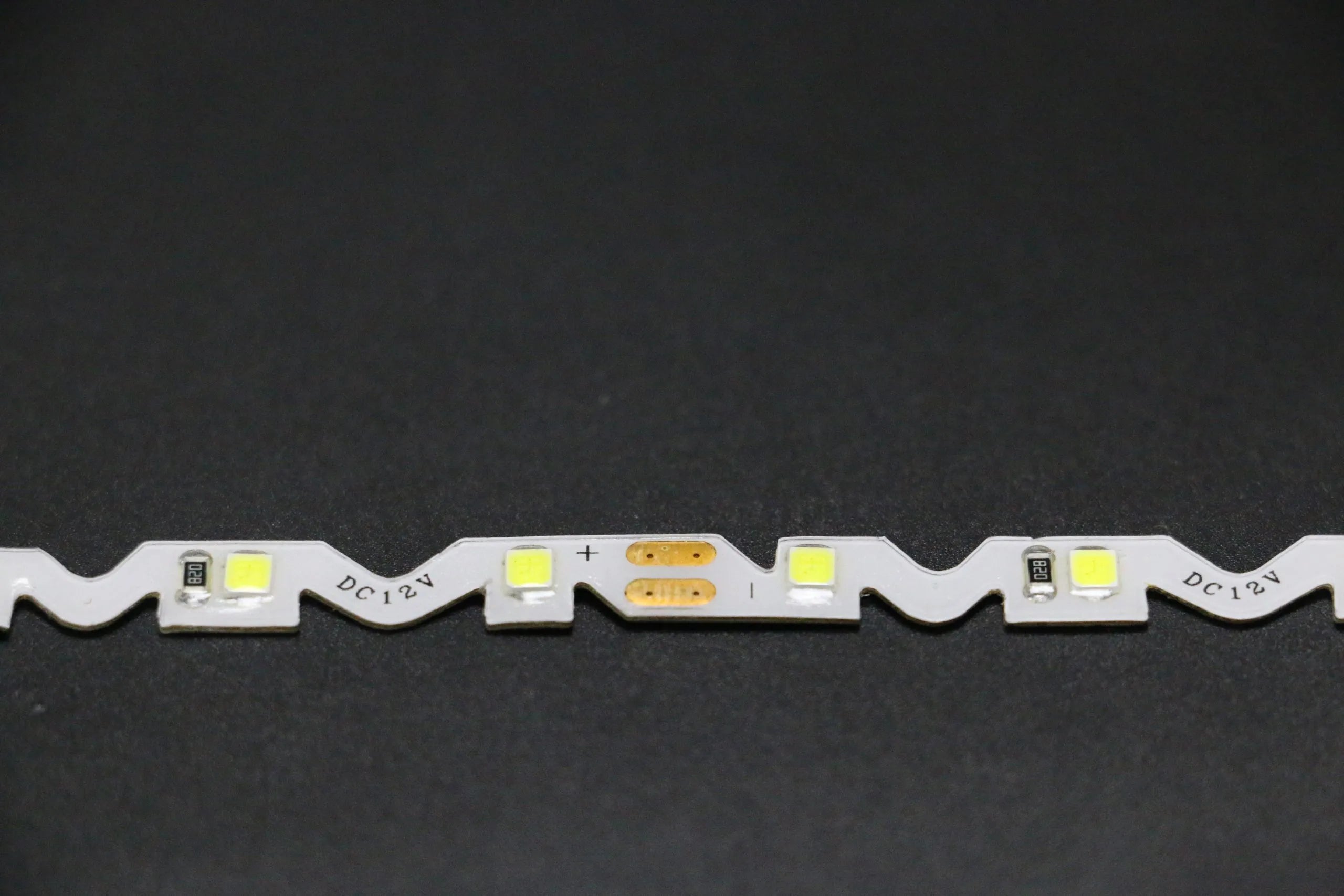 12V DC Z-Bend Flexible LED Strip Light – 6W/m, 3000K/4000K/6500K CCT, IP65, UL Listed, 5m Roll